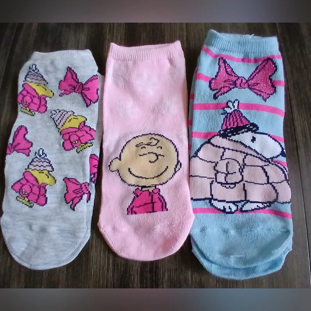 Charlie Brown Sock Lot- New Size 4-10 - Picture 1 of 1